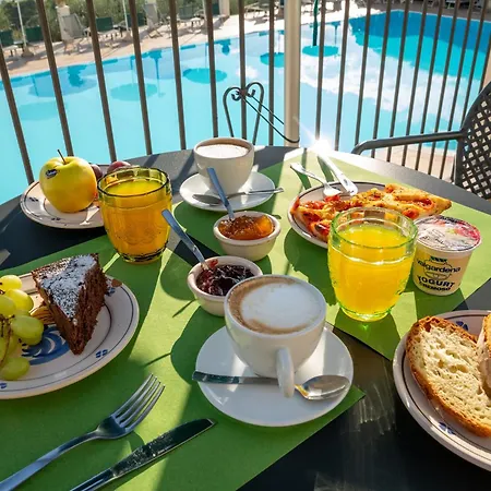 Chiesiola Апарт-отель Вьесте