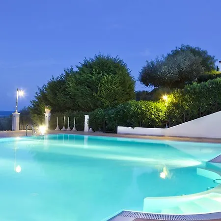 Chiesiola Вьесте