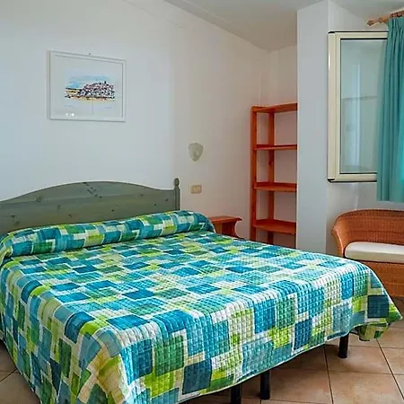 Chiesiola Ξενοδοχείο με διαμερίσματα 4*