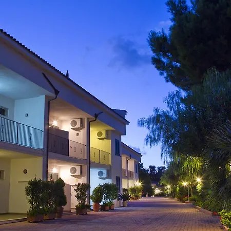 Chiesiola Aparthotel Vieste